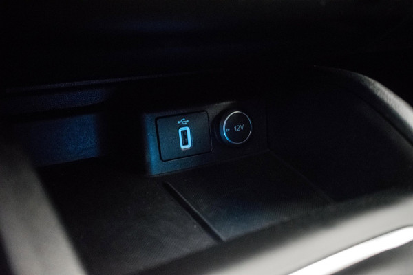 Ford FOCUS Wagon 1.0 EcoBoost Trend Edition Business [ Carplay Keyless Rijstrooksensor Parkeersensoren Navigatie Climate Control ]