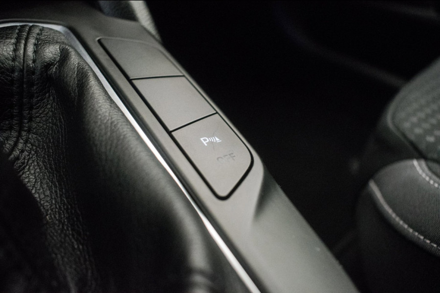 Ford FOCUS Wagon 1.0 EcoBoost Trend Edition Business [ Carplay Keyless Rijstrooksensor Parkeersensoren Navigatie Climate Control ]