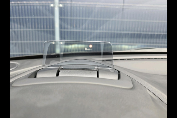 Mazda 2 1.5 Skyactiv-G Luxury | Stoel/Stuurverwarming | Headup display | Achteruitrijcamera | Cruisecontrol | Carplay/Androidauto |