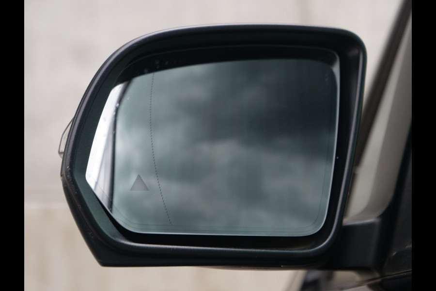 Mercedes-Benz V-Klasse V300d 4-Matic | Extra Lang | AMG | burmester | distronic+