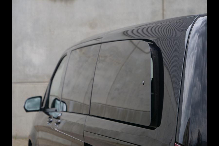 Mercedes-Benz V-Klasse V300d 4-Matic | Extra Lang | AMG | burmester | distronic+