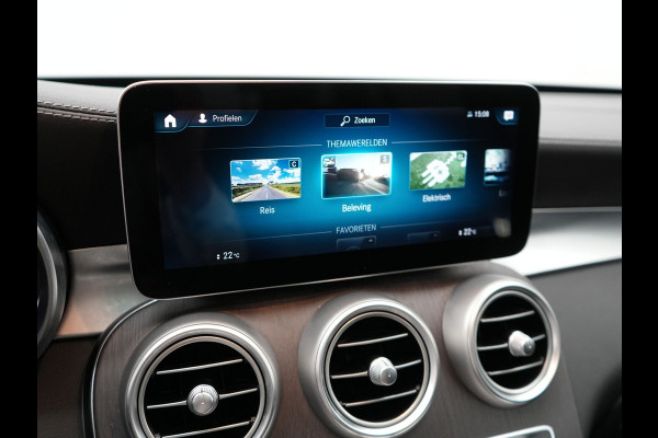 Mercedes-Benz GLC 300e 4MATIC AMG PHEV 320pk Dealer O.H | Panodak | Adaptive Cruise | Sportstoelen Memory | Burmester | AMG Exterieur | Head Up | Camera | Keyless | Plug In Hybrid |