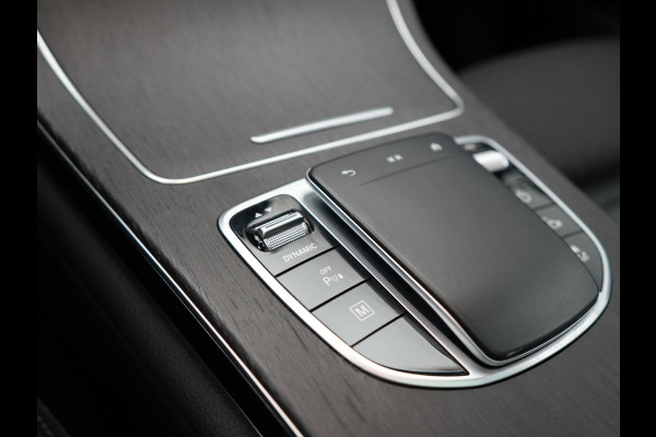 Mercedes-Benz GLC 300e 4MATIC AMG PHEV 320pk Dealer O.H | Panodak | Adaptive Cruise | Sportstoelen Memory | Burmester | AMG Exterieur | Head Up | Camera | Keyless | Plug In Hybrid |