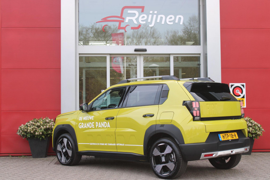 Fiat Grande Panda LA PRIMA 113PK 11 kW 44 kWh | WINTERPACK: STOEL/STUUR/VOORRUIT VERWARMING | DRAADLOZE APPLE CARPLAY/ANDROID AUTO | NAVIGATIE | ACHTERUITRIJCAMERA | PARKEERSENSOREN VOOR + ACHTER | DRAADLOZE TELEFOONLADER | LED KOPLAMPEN | CLIMATE CONTROL | 3-FASE | 17" LICHTMETALEN VELGEN | PRIVACY GLASS | ACHTERSPOILER |