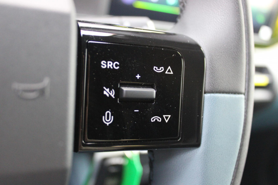 Fiat Grande Panda LA PRIMA 113PK 11 kW 44 kWh | WINTERPACK: STOEL/STUUR/VOORRUIT VERWARMING | DRAADLOZE APPLE CARPLAY/ANDROID AUTO | NAVIGATIE | ACHTERUITRIJCAMERA | PARKEERSENSOREN VOOR + ACHTER | DRAADLOZE TELEFOONLADER | LED KOPLAMPEN | CLIMATE CONTROL | 3-FASE | 17" LICHTMETALEN VELGEN | PRIVACY GLASS | ACHTERSPOILER |