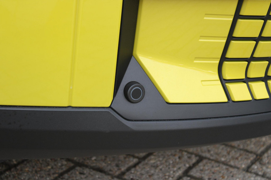 Fiat Grande Panda LA PRIMA 113PK 11 kW 44 kWh | WINTERPACK: STOEL/STUUR/VOORRUIT VERWARMING | DRAADLOZE APPLE CARPLAY/ANDROID AUTO | NAVIGATIE | ACHTERUITRIJCAMERA | PARKEERSENSOREN VOOR + ACHTER | DRAADLOZE TELEFOONLADER | LED KOPLAMPEN | CLIMATE CONTROL | 3-FASE | 17" LICHTMETALEN VELGEN | PRIVACY GLASS | ACHTERSPOILER |