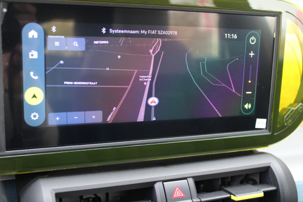 Fiat Grande Panda LA PRIMA 113PK 11 kW 44 kWh | WINTERPACK: STOEL/STUUR/VOORRUIT VERWARMING | DRAADLOZE APPLE CARPLAY/ANDROID AUTO | NAVIGATIE | ACHTERUITRIJCAMERA | PARKEERSENSOREN VOOR + ACHTER | DRAADLOZE TELEFOONLADER | LED KOPLAMPEN | CLIMATE CONTROL | 3-FASE | 17" LICHTMETALEN VELGEN | PRIVACY GLASS | ACHTERSPOILER |