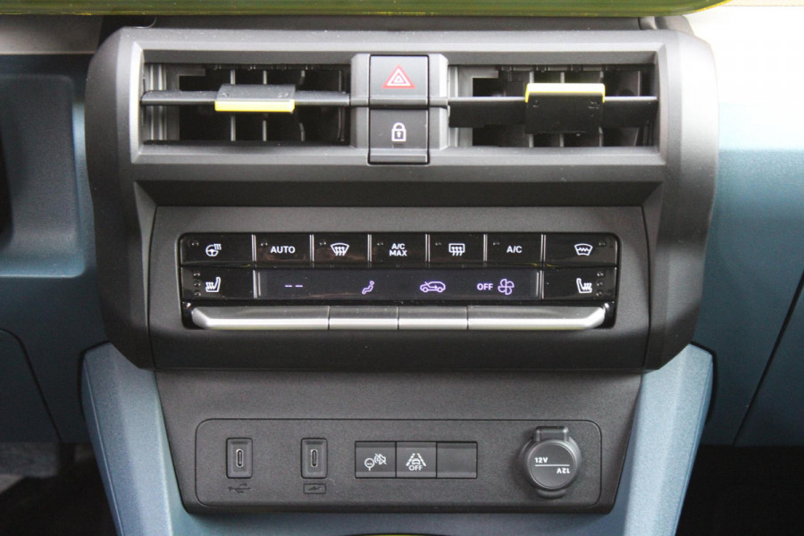 Fiat Grande Panda LA PRIMA 113PK 11 kW 44 kWh | WINTERPACK: STOEL/STUUR/VOORRUIT VERWARMING | DRAADLOZE APPLE CARPLAY/ANDROID AUTO | NAVIGATIE | ACHTERUITRIJCAMERA | PARKEERSENSOREN VOOR + ACHTER | DRAADLOZE TELEFOONLADER | LED KOPLAMPEN | CLIMATE CONTROL | 3-FASE | 17" LICHTMETALEN VELGEN | PRIVACY GLASS | ACHTERSPOILER |