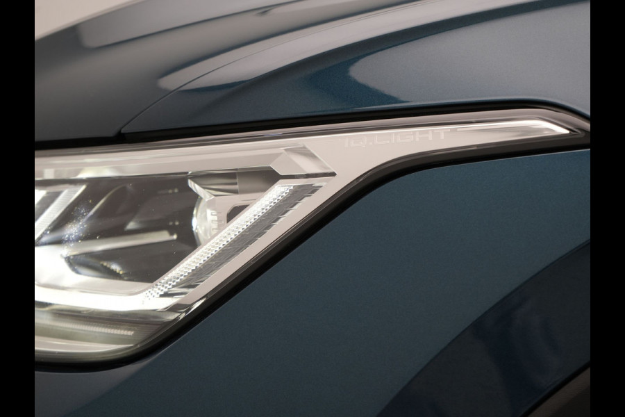 Volkswagen Tiguan 1.4 TSI eHybrid Elegance PHEV 245pk Dealer O.H. | Trekhaak Af Fabriek | Adaptive Cruise | IQ Light | Camera | Lederen Comfortzetels Memory & Verwarmd | Sfeerverlichting | Apple Carplay | Stuur Verwarmd | Navigatie | DAB | Plug In Hybrid |