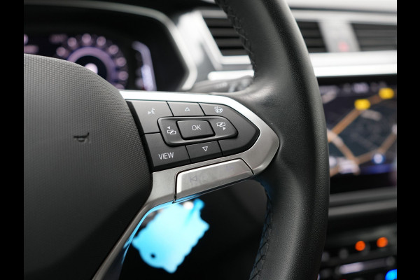 Volkswagen Tiguan 1.4 TSI eHybrid Elegance PHEV 245pk Dealer O.H. | Trekhaak Af Fabriek | Adaptive Cruise | IQ Light | Camera | Lederen Comfortzetels Memory & Verwarmd | Sfeerverlichting | Apple Carplay | Stuur Verwarmd | Navigatie | DAB | Plug In Hybrid |