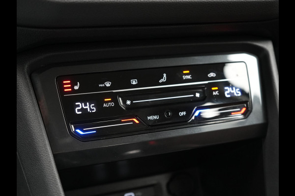 Volkswagen Tiguan 1.4 TSI eHybrid Elegance PHEV 245pk Dealer O.H. | Trekhaak Af Fabriek | Adaptive Cruise | IQ Light | Camera | Lederen Comfortzetels Memory & Verwarmd | Sfeerverlichting | Apple Carplay | Stuur Verwarmd | Navigatie | DAB | Plug In Hybrid |