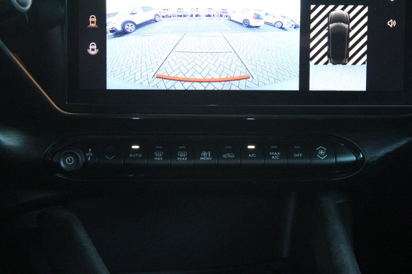 Alfa Romeo junior ELETTRICA SPECIALE 156PK 54 kWh | "SABELT" SPORTSTOELEN ELEKTRISCH VERSTELBAAR MET LEDEREN/ALCANTARA BEKLEDING | PANORAMISCH SCHUIF/KANTEL DAK | BICOLOR DAK (ZWART DAK) | WARMTEPOMP | TECHNOLOGIE PAKKET (O.A. FULL LED ADAPTIVE MATRIX KOPLAMPEN/DODEHOEK DETECTIE/DRAADLOZE TELEFOONLADER/ACHTERUITRIJ CAMERA/PARKEERSENSOREN VOOR, ACHTER,ZIJKANT) | DRAADLOZE APPLE CARPLAY/ANDROID AUTO | CLIMATE CONTROL | ELEKTRISCH BEDIENBARE ACHTERKLEP | STOEL VERWARMING | ELEKTRISCH BEDIENBARE VOORSTOEL | VERKEERSBORDEN HERKENNING | ADAPTIVE CRUISE CONTROL | KEYLESS ENTRY/START |