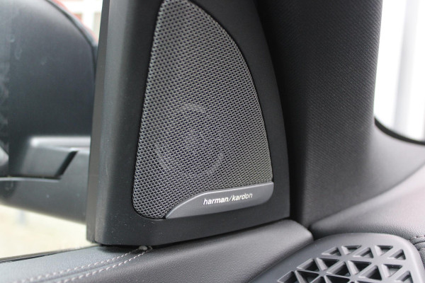BMW X5 xDrive50e 490PK M-SPORT LAUNCH EDITION | PANORAMA SCHUIF/KANTEL DAK "SKY LOUNGE" | COMFORT STOELEN ELEKTRISCH VERSTELBAAR MET GEHEUGENFUNCTIE EN VERWARMBAAR VOOR EN ACHTER | LEDEREN BEKLEDING BMW INDIVIDUAL ZWART | EDELHOUT INTERIEURLIJSTEN | RIJASSISTENT-SYSTEEM DRIVING ASSISTANT PROFFESIONAL MET O.A. DODEHOEK DETECTIE EN ADAPTIVE CRUISE CONTROL | TRAVEL PAKKET | INNOVATIE-PAKKET: PARKEERASSISTENT-PAKKET PROFESSIONAL/ADAPTIEVE LED KOPLAMPEN/HARMAN/KARDON AUDIO SYSTEM/BMW LIVE PROFESSIONAL/RIJASSISTEN-SYSTEEM BMW GESTURE CONTROL/RIJSTROOK ASSISTENT/RIJSTROOKWISSEL ASSI