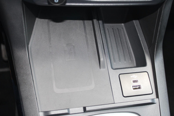 Ford Puma 1.0 EcoBoost Hybrid Titanium | Adaptive cruise control | Trekhaak | Winterpack | 360 Camera | BLIS