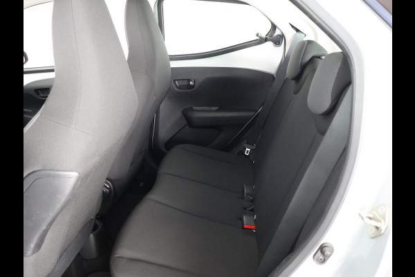 Toyota Aygo 1.0 VVT-i X SILVERLINE FUN AIRCO COMFORT PACK AIRCO.5 DRS .GARANTIE TOT 2031 !