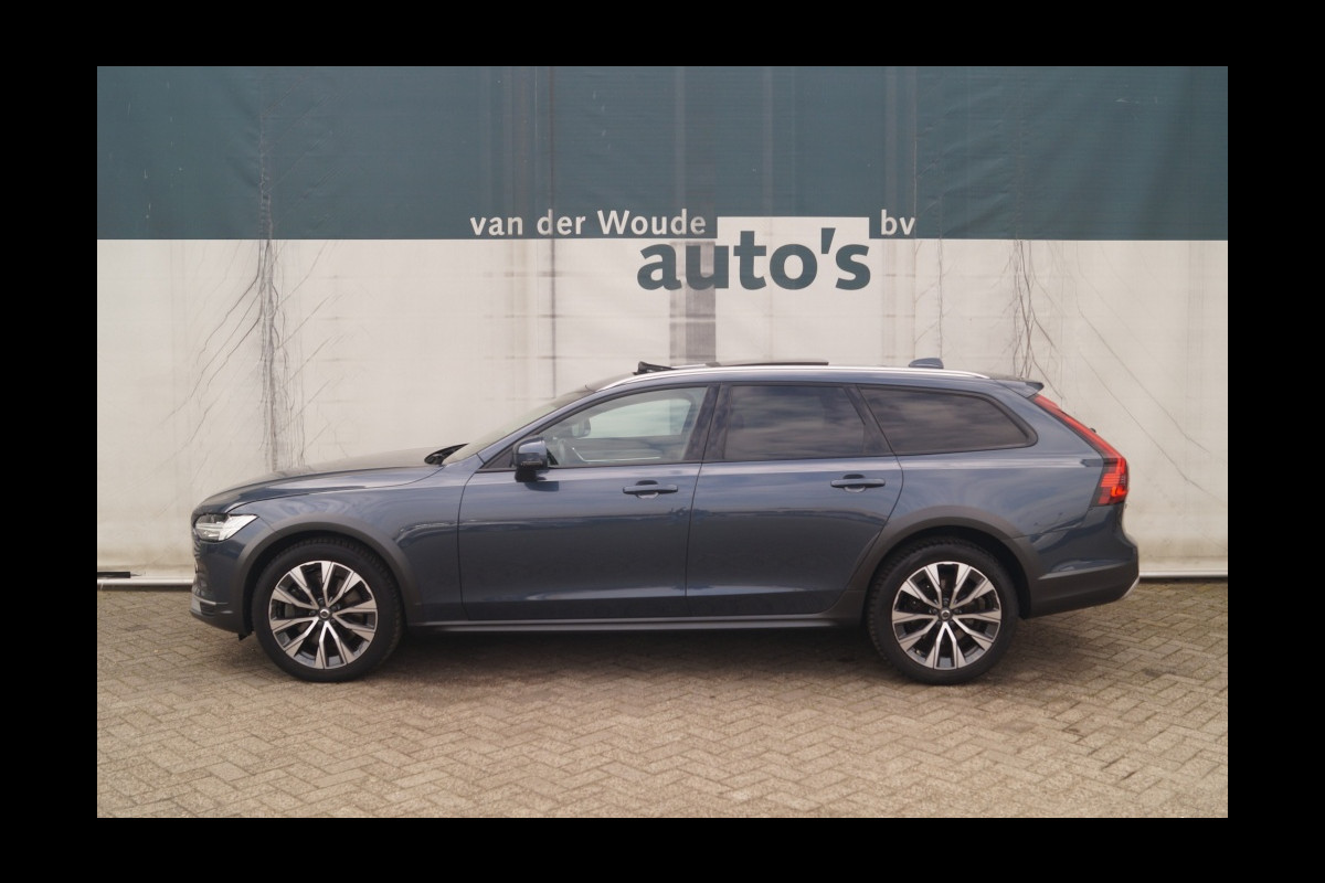 Volvo V90 Cross Country 2.0 B5 250pk AWD Pro -PANO-LEER-CAM-ECC-NAVI-