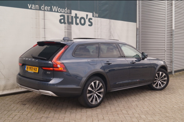 Volvo V90 Cross Country 2.0 B5 250pk AWD Pro -PANO-LEER-CAM-ECC-NAVI-