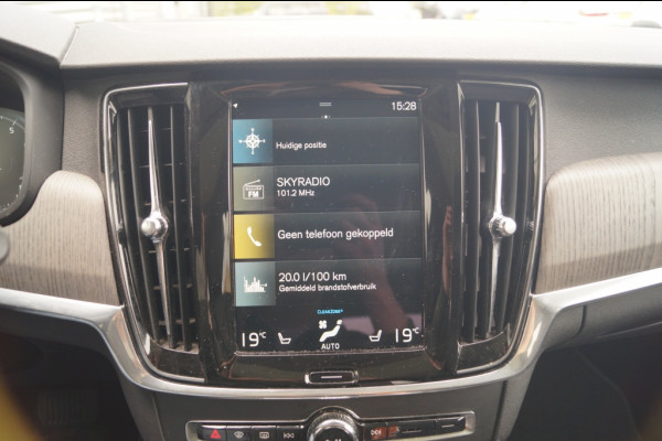 Volvo V90 Cross Country 2.0 B5 250pk AWD Pro -PANO-LEER-CAM-ECC-NAVI-