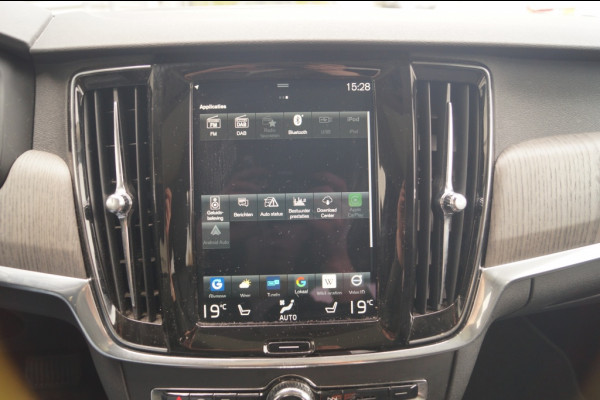 Volvo V90 Cross Country 2.0 B5 250pk AWD Pro -PANO-LEER-CAM-ECC-NAVI-