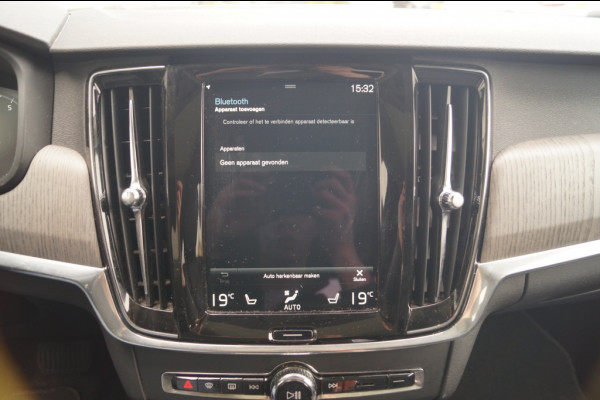 Volvo V90 Cross Country 2.0 B5 250pk AWD Pro -PANO-LEER-CAM-ECC-NAVI-