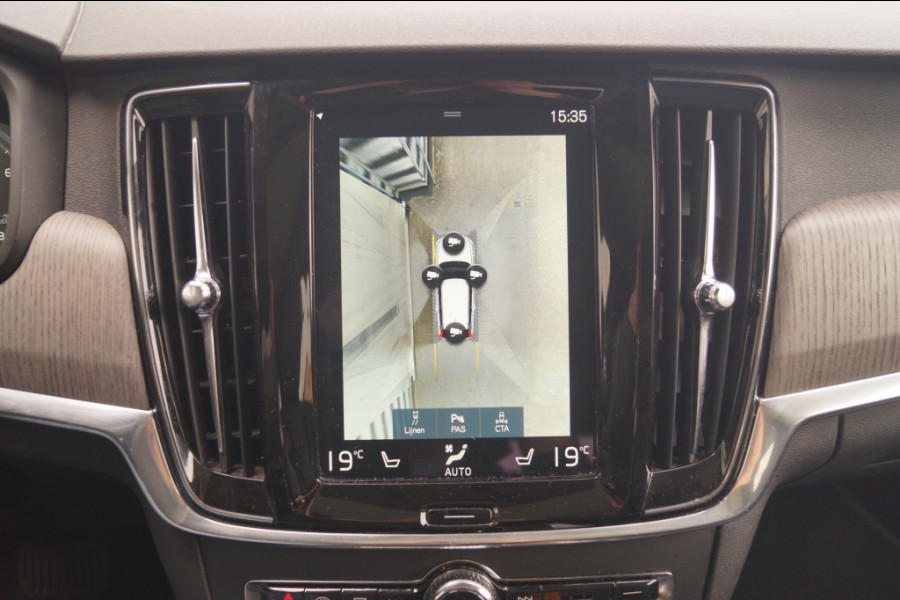 Volvo V90 Cross Country 2.0 B5 250pk AWD Pro -PANO-LEER-CAM-ECC-NAVI-