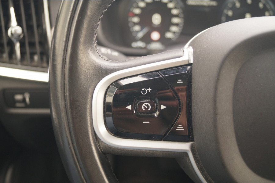 Volvo V90 Cross Country 2.0 B5 250pk AWD Pro -PANO-LEER-CAM-ECC-NAVI-
