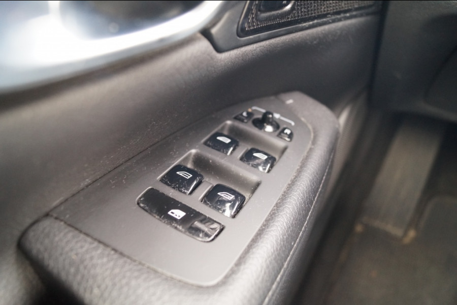 Volvo V90 Cross Country 2.0 B5 250pk AWD Pro -PANO-LEER-CAM-ECC-NAVI-