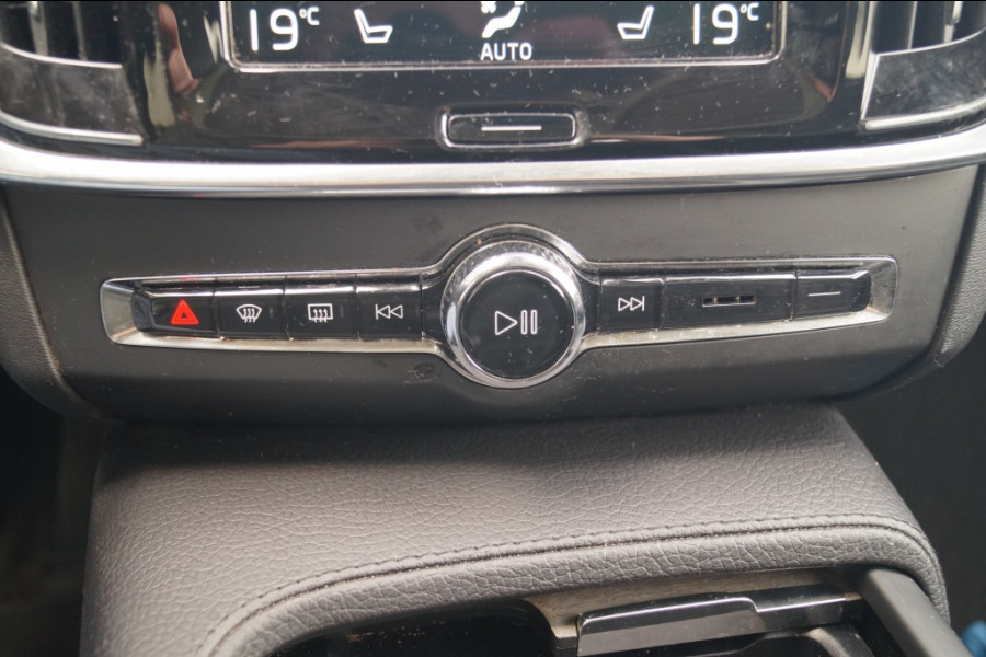 Volvo V90 Cross Country 2.0 B5 250pk AWD Pro -PANO-LEER-CAM-ECC-NAVI-