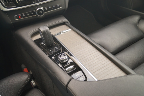 Volvo V90 Cross Country 2.0 B5 250pk AWD Pro -PANO-LEER-CAM-ECC-NAVI-