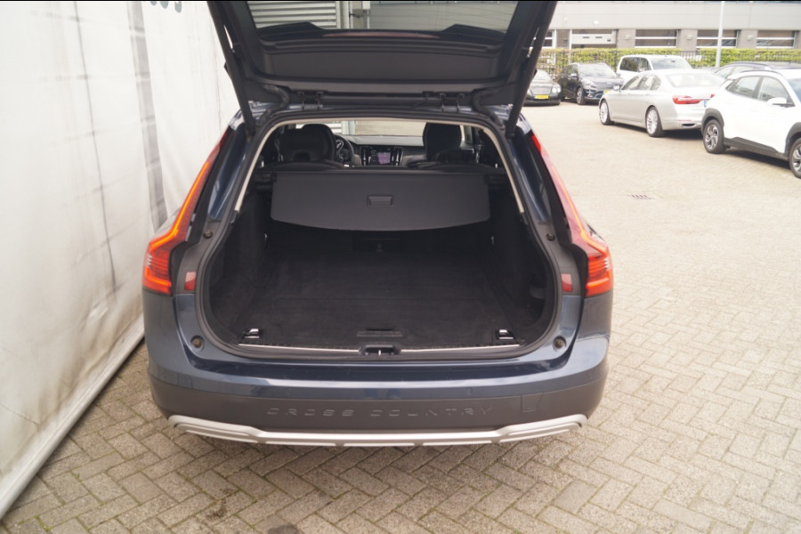 Volvo V90 Cross Country 2.0 B5 250pk AWD Pro -PANO-LEER-CAM-ECC-NAVI-