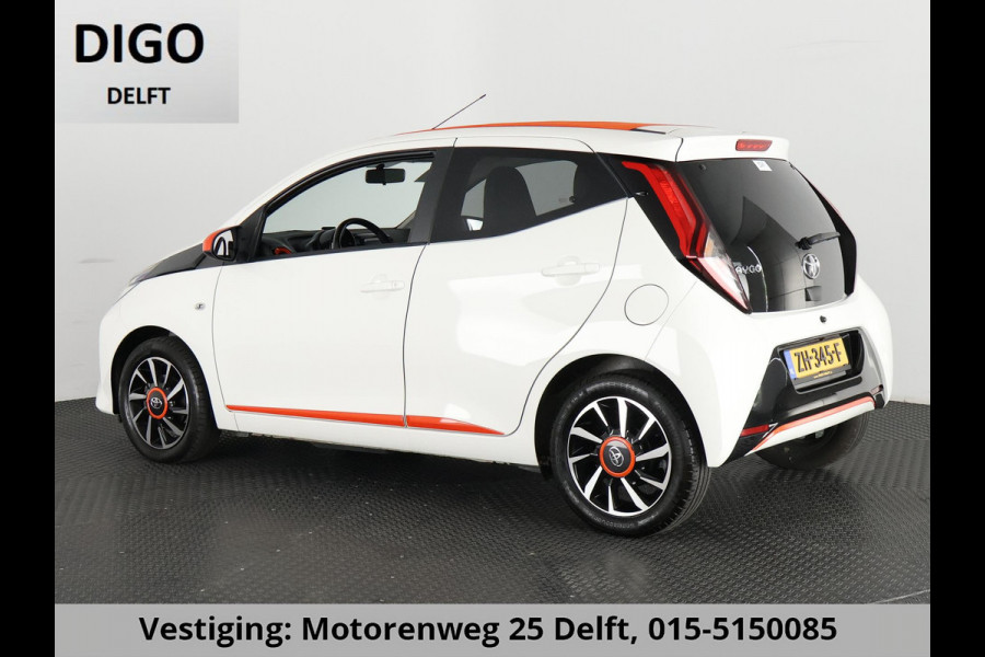 Toyota Aygo 1.0 VVT-i X-OTIC CABRIOLET 30.000 KM !! GARANTIE TOT 3-2029! LEDER.CARPLAY NAVI.AIRCO.LMV CAMERA !