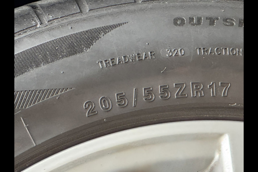 Seat Arona 1.0 TSI FR -URBAN - Apple Carplay / Navigatie I Airco I Sport pakket I PDC I Achteruitrij Camera I Dealer onderhouden