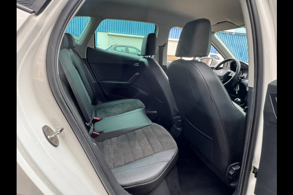 Seat Arona 1.0 TSI FR -URBAN - Apple Carplay / Navigatie I Airco I Sport pakket I PDC I Achteruitrij Camera I Dealer onderhouden