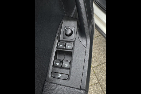 Seat Arona 1.0 TSI FR -URBAN - Apple Carplay / Navigatie I Airco I Sport pakket I PDC I Achteruitrij Camera I Dealer onderhouden