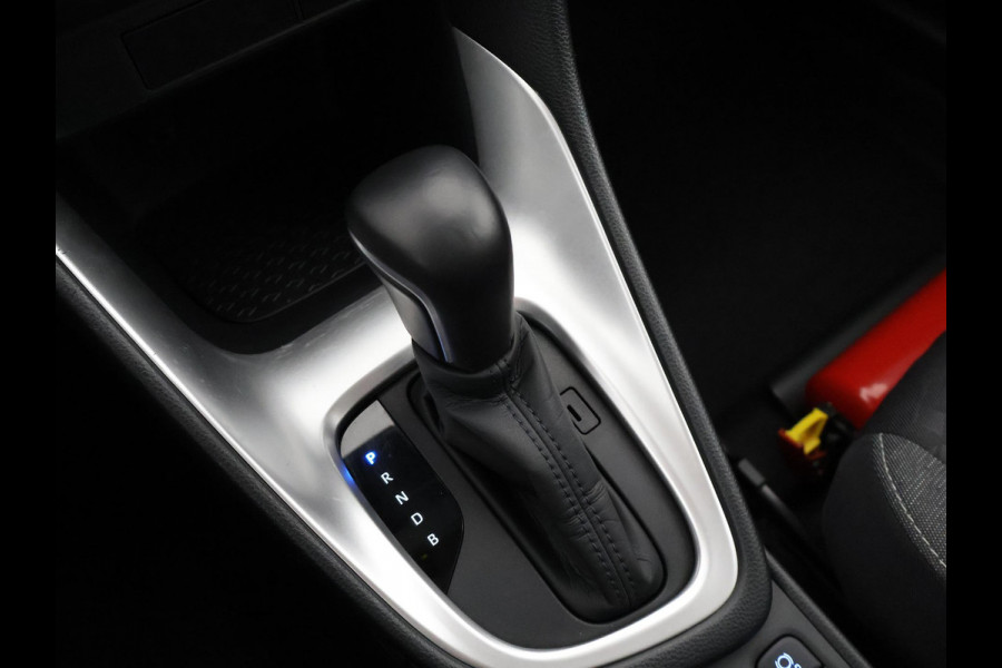 Toyota Yaris 1.5 Hybrid Bi-Tone GARANTIE TOT 12-2032! . NAVIGATIE . ACHTERUITRIJ CAMERA .  ADAPTIEVE CRUISE CONTROL .