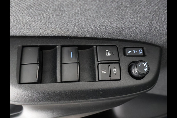 Toyota Yaris Cross 1.5 HYBRIDE DYNAMIC LUXERY BITONE GARANTIE 4-2032 * BLIND SPOT . NAVI.CAMERA. PDC V+A.