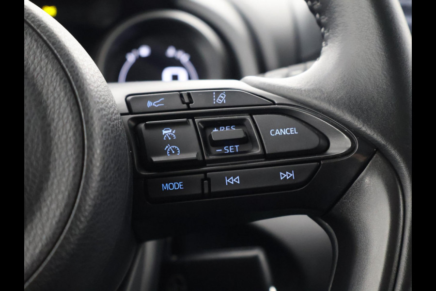 Toyota Yaris Cross 1.5 HYBRIDE BUSINESS AUTOMAAT GARANTIE 3-2034 LM VELGEN. CARPLAY NAVI.ADAPTIEVE CRUISE CONTROLL