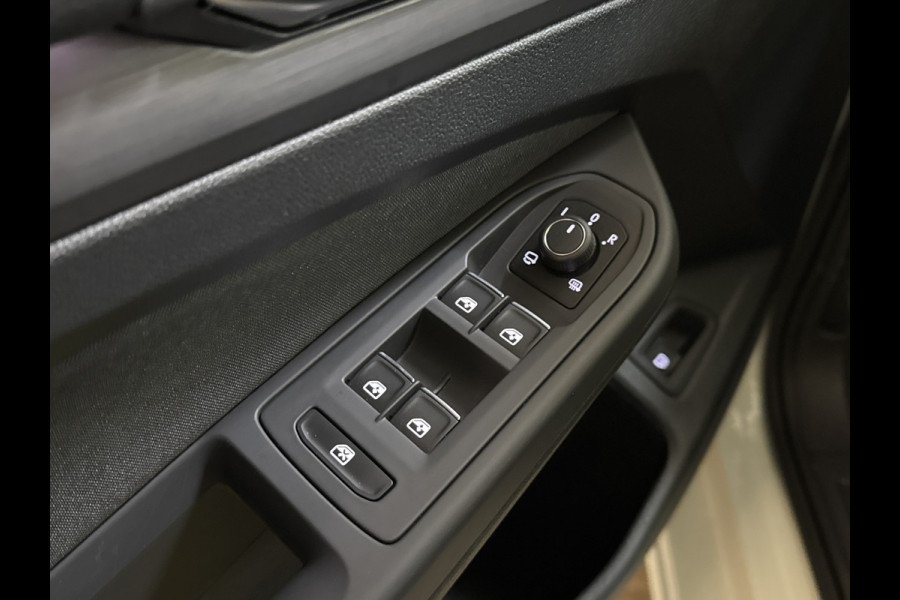 Volkswagen Golf 1.4 eHybrid 204PK DSG STYLE CAMERA/NAVI/STUURVERW.