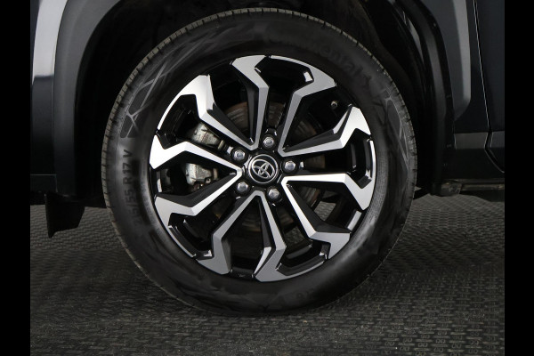 Toyota Yaris Cross 1.5 HYBRID DYNAMIC LUXERY BIJNA 2025 GARANT 12-'34 PDC V+A. BLIND SPOT. STUUR/STOELVERWARMING APPLE CARPLAY/ANDROID.