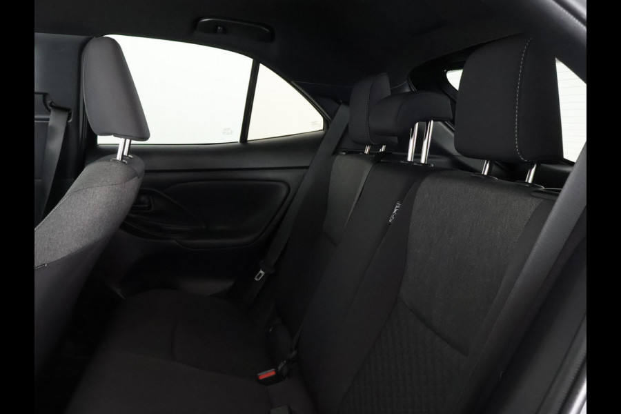 Toyota Yaris Cross 1.5 HYBRID DYNAMIC GARANTIE TOT 2035! . STUUR & STOELVERWARMING . ACHTERUITRIJ CAMERA