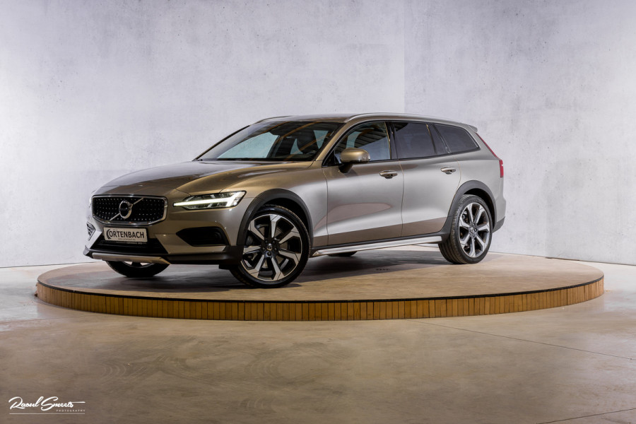Volvo V60 Cross Country 2.0 T5 AWD Pro | Adaptieve cruise | Harman Kardon | Memory | Blis |