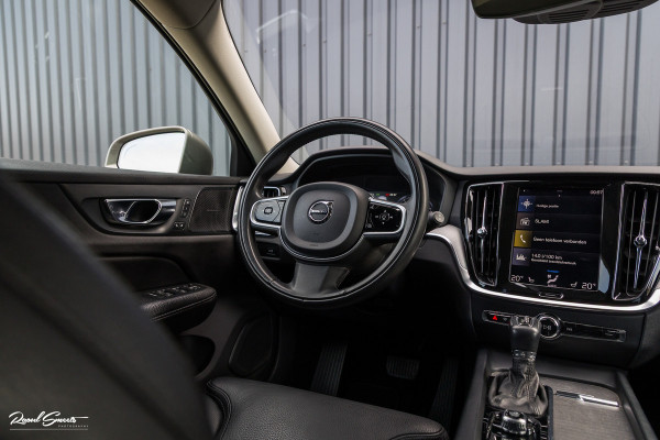 Volvo V60 Cross Country 2.0 T5 AWD Pro | Adaptieve cruise | Harman Kardon | Memory | Blis |