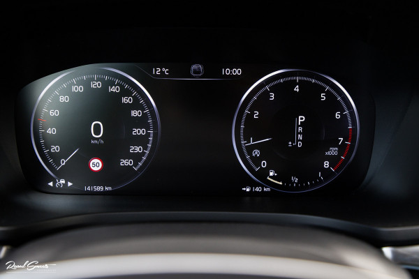 Volvo V60 Cross Country 2.0 T5 AWD Pro | Adaptieve cruise | Harman Kardon | Memory | Blis |