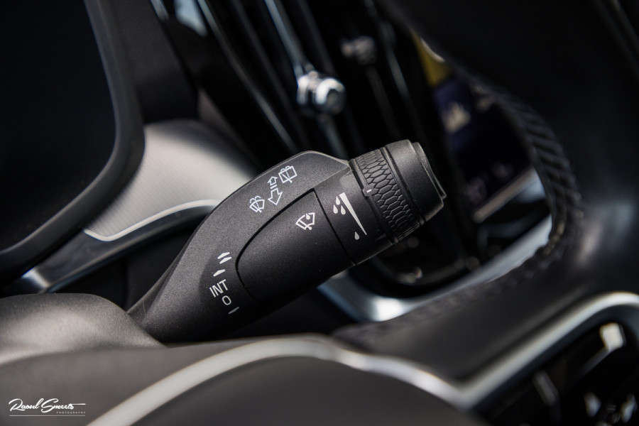 Volvo V60 Cross Country 2.0 T5 AWD Pro | Adaptieve cruise | Harman Kardon | Memory | Blis |