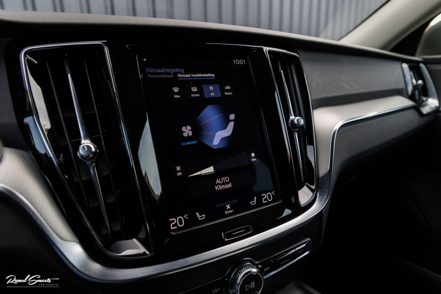 Volvo V60 Cross Country 2.0 T5 AWD Pro | Adaptieve cruise | Harman Kardon | Memory | Blis |