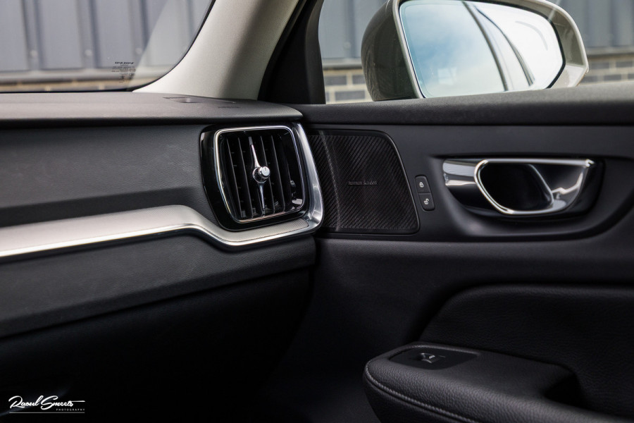 Volvo V60 Cross Country 2.0 T5 AWD Pro | Adaptieve cruise | Harman Kardon | Memory | Blis |