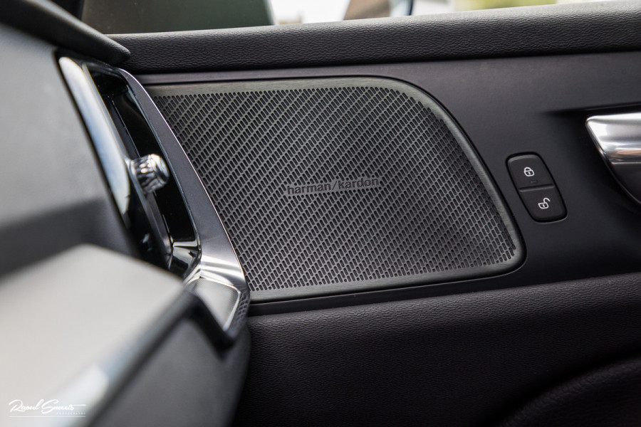 Volvo V60 Cross Country 2.0 T5 AWD Pro | Adaptieve cruise | Harman Kardon | Memory | Blis |