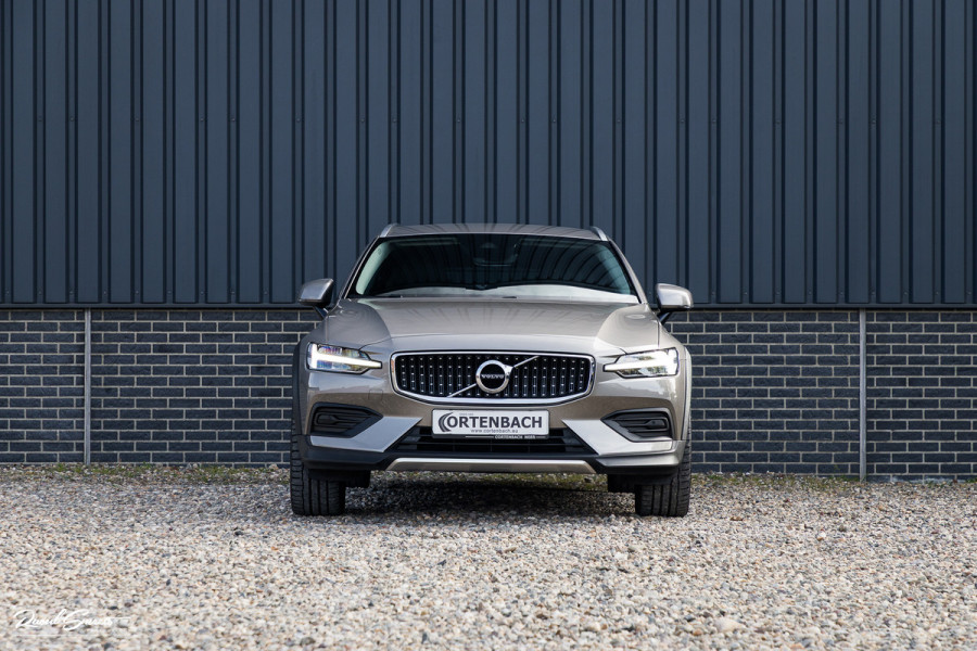 Volvo V60 Cross Country 2.0 T5 AWD Pro | Adaptieve cruise | Harman Kardon | Memory | Blis |