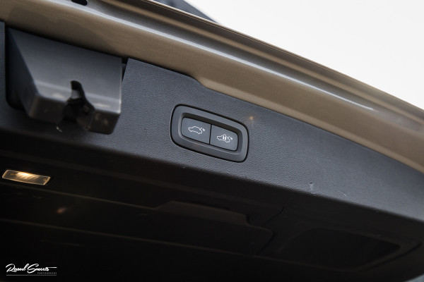 Volvo V60 Cross Country 2.0 T5 AWD Pro | Adaptieve cruise | Harman Kardon | Memory | Blis |