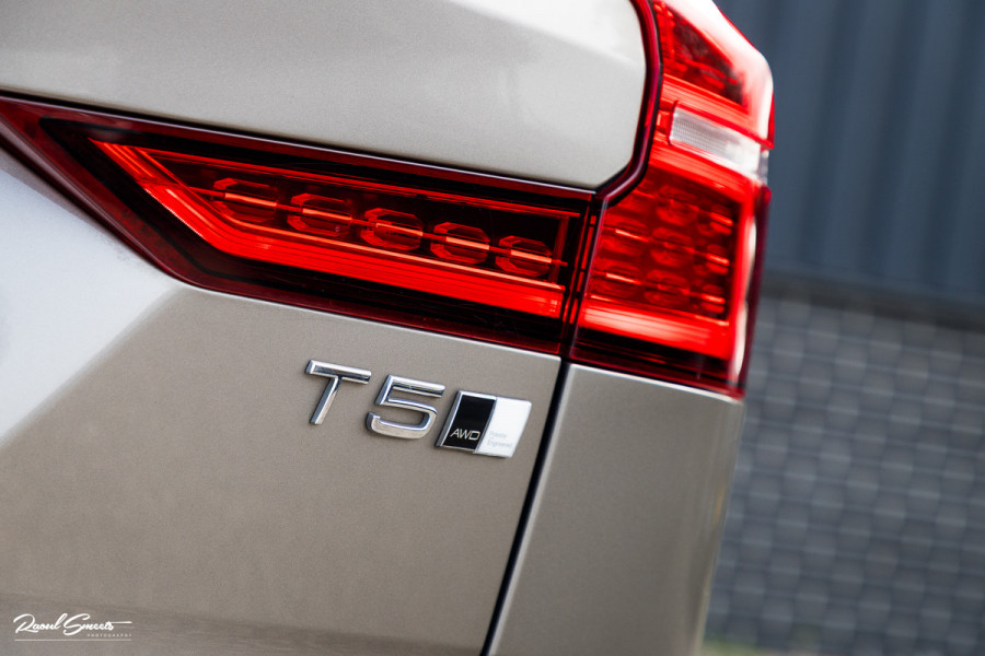 Volvo V60 Cross Country 2.0 T5 AWD Pro | Adaptieve cruise | Harman Kardon | Memory | Blis |